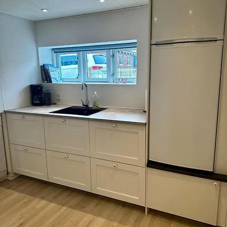 Apartamento Skon Med Egen Terrasse Og Have Taet Pa Centrum I *